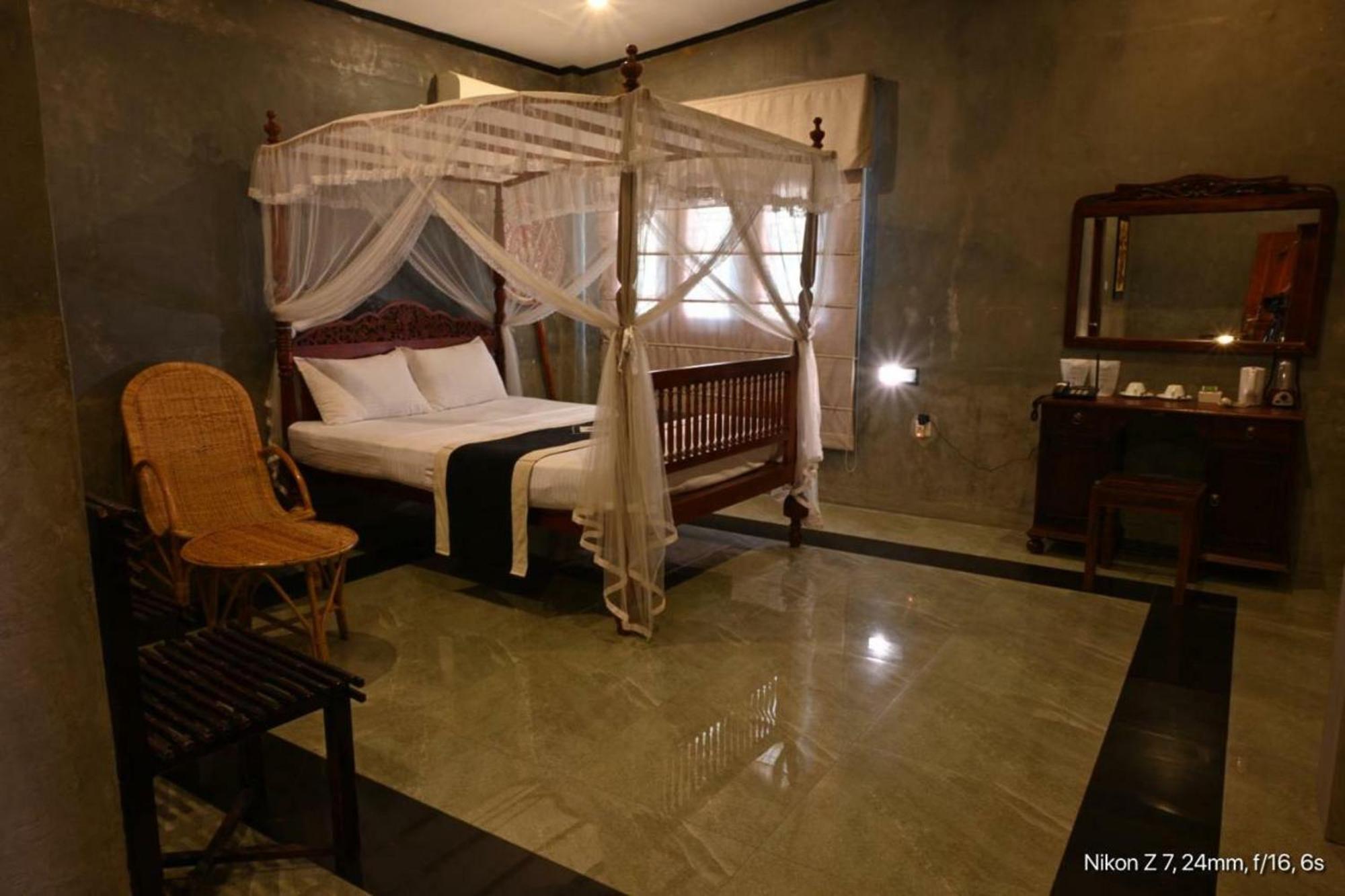 King'S Island Resort Negombo Bagian luar foto